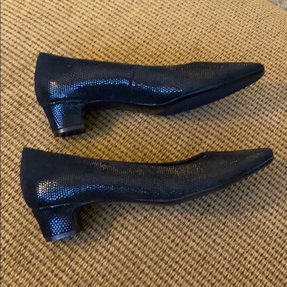 Vaneli Pumps - Picture 3 of 5